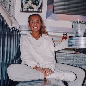 Meet your Posher, Tara